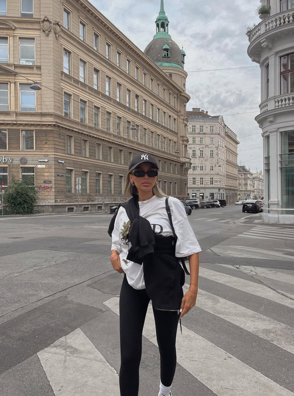 Sporty outfits for women discount